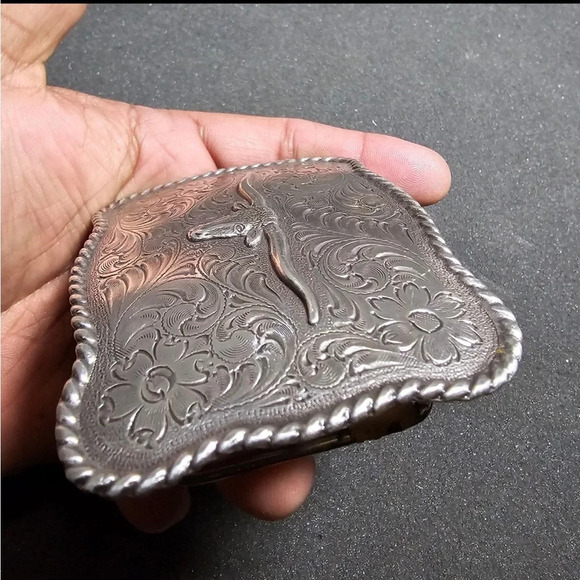 Nocona Long Horn Steer Head Rope Border Engraved Floral Pattern Western Buckle - Picture 4 of 9